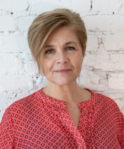 Picture of Sarah Steel